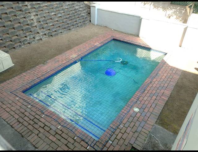 2 BEDROOM FLAT FOR SALE IN BLUFF